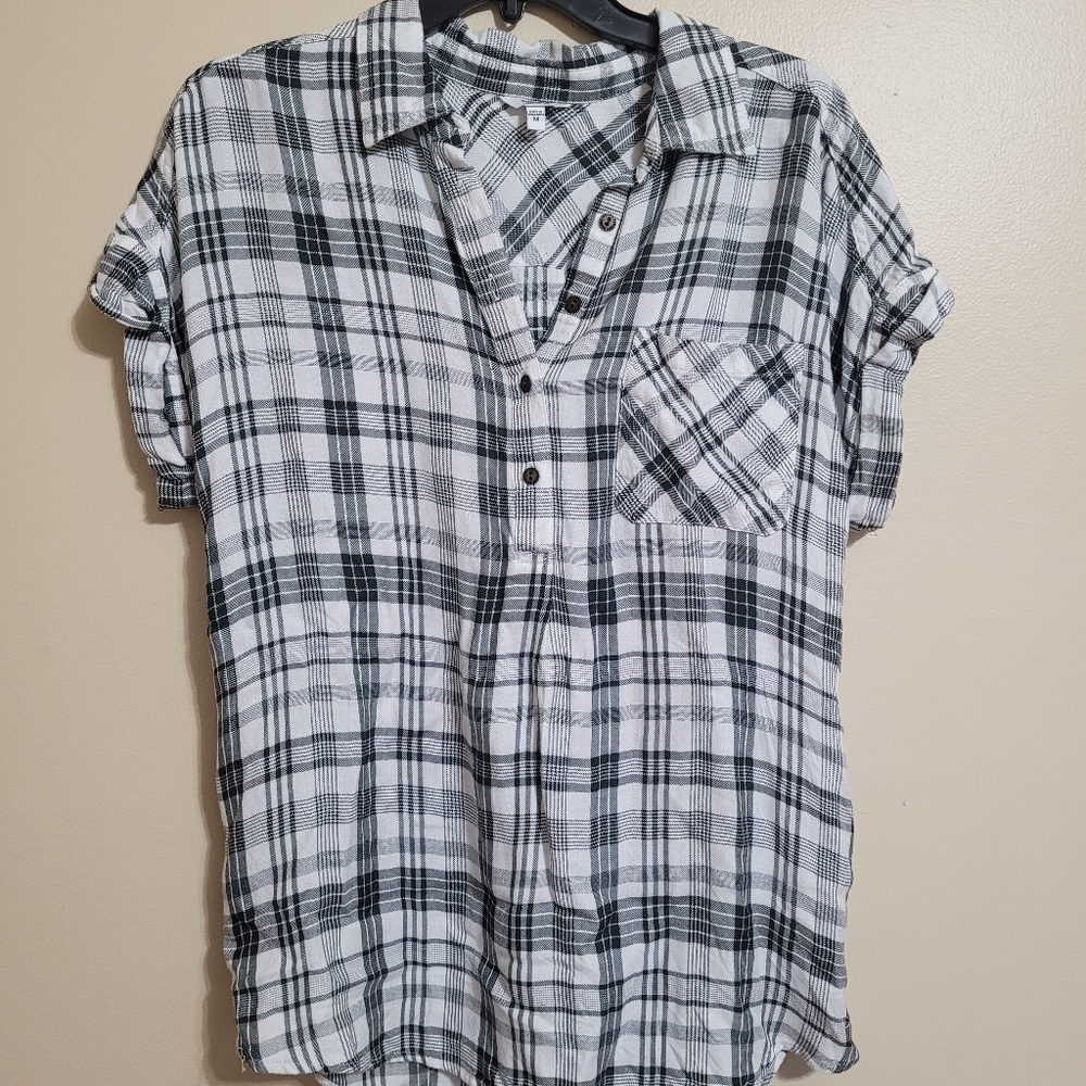 Sonoma Hi/Lo plaid top